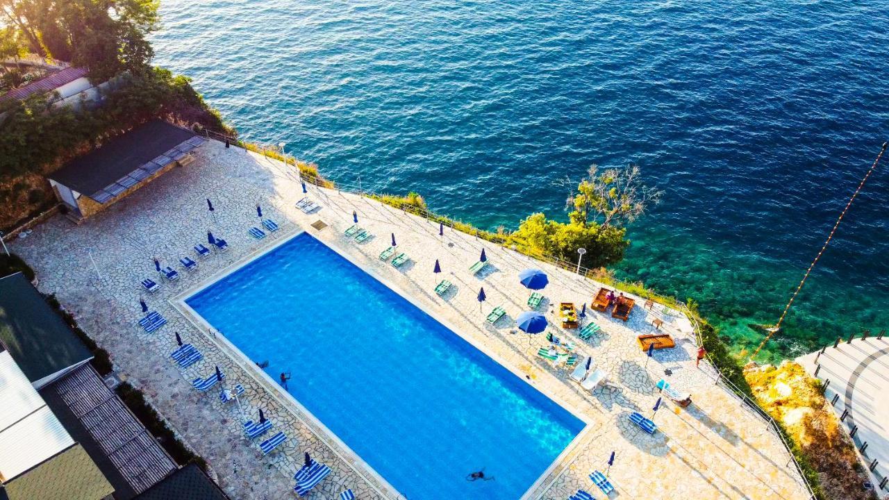 Villa Amos At Aquamarine Residence Vlorë Exterior foto